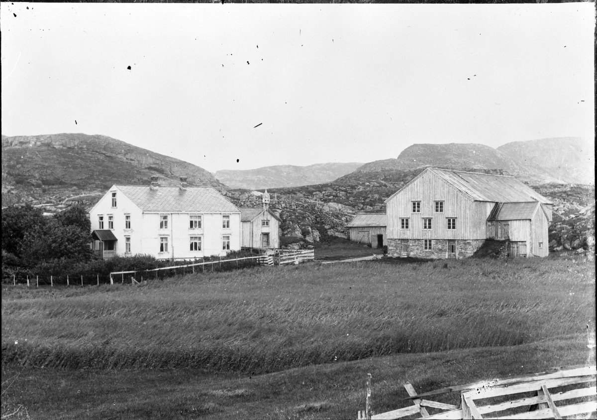 Bygningene på gården Ramsøya, Osen