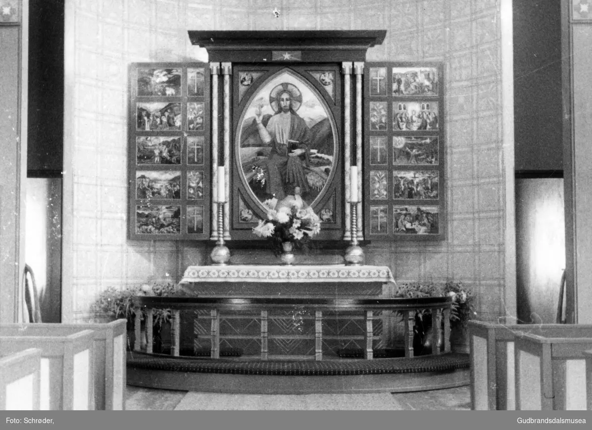 Altartavla i Dombås kyrkje.
