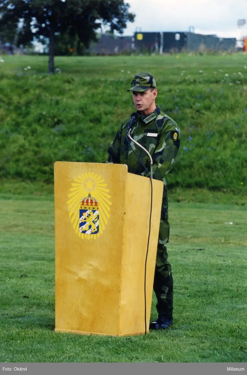 Överste Bengt Axelsson, regementschef Ing 2 talar.