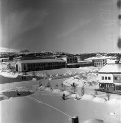 Sortland rådhus 24. mars 1971. Krysset mellom Vesterålsgata 