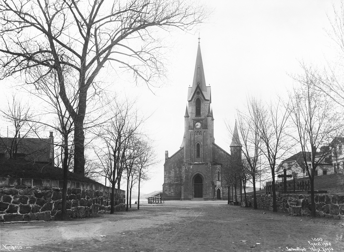 Kragerø - Kirken og kirketomten, 5.mai 1902