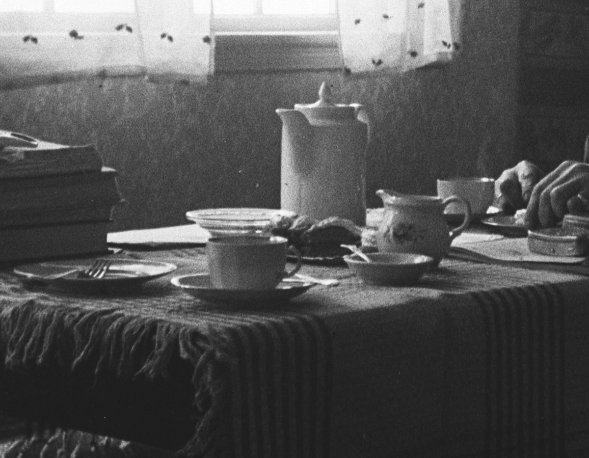 Robert Charles Wilse fotografert på sitt hotellrom av Anders Beer Wilse. Fotografert 1942