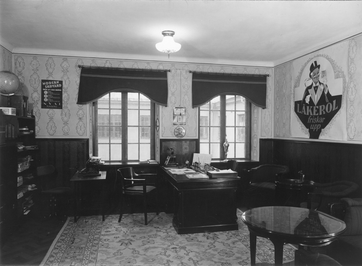 Reklamchefens rum vid F. Ahlgrens Tekniska fabrik i Gävle, omkring 1935.