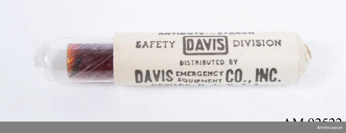Jod. För att desinficera av sår. Åtta ampuller av glas, skyddade av papphylsor märkta "DAVIS EMERGENCY EQUIPMENT CO., INC, NEWARK, N.J.. USA, Andra världskriget.