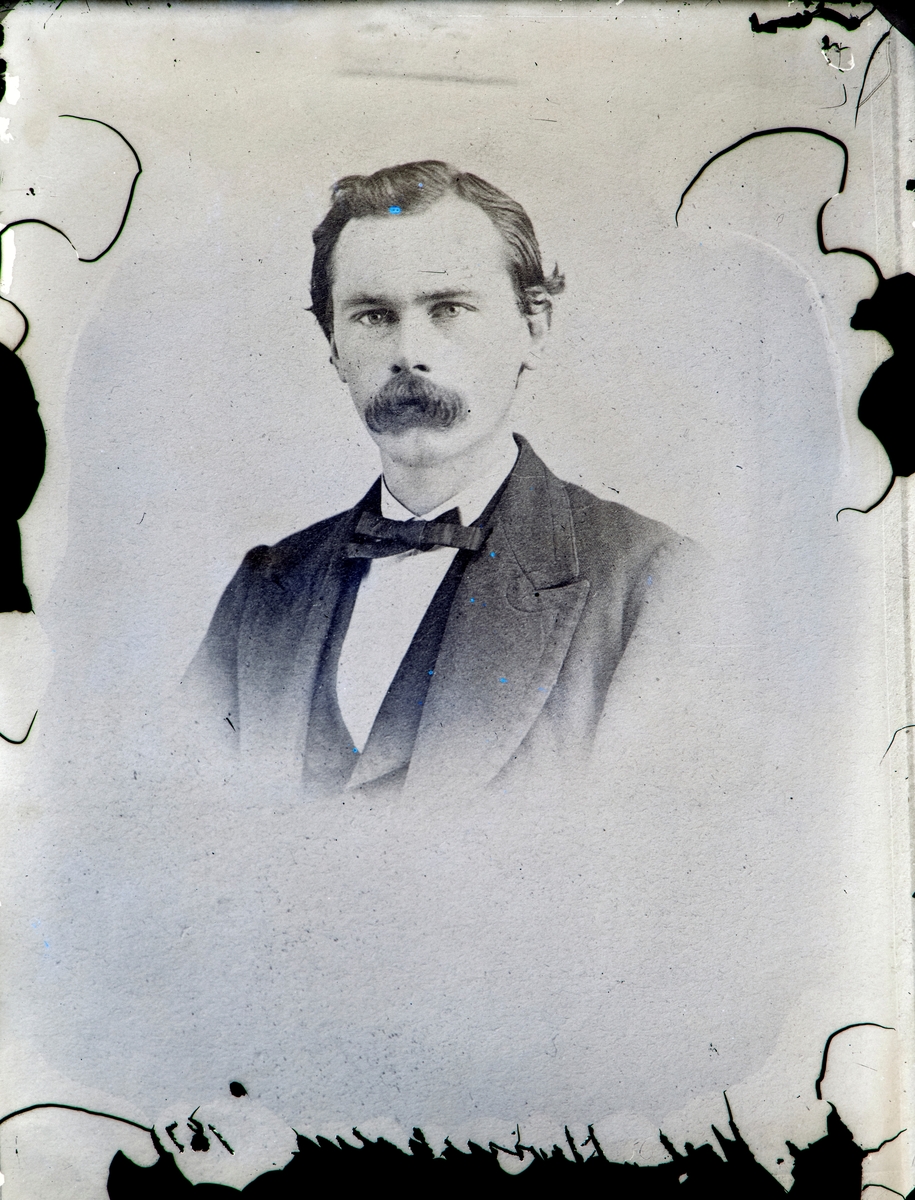 Portrett Jacob Tollesen Hoel (1840–1905). Bildet er fra 1871.