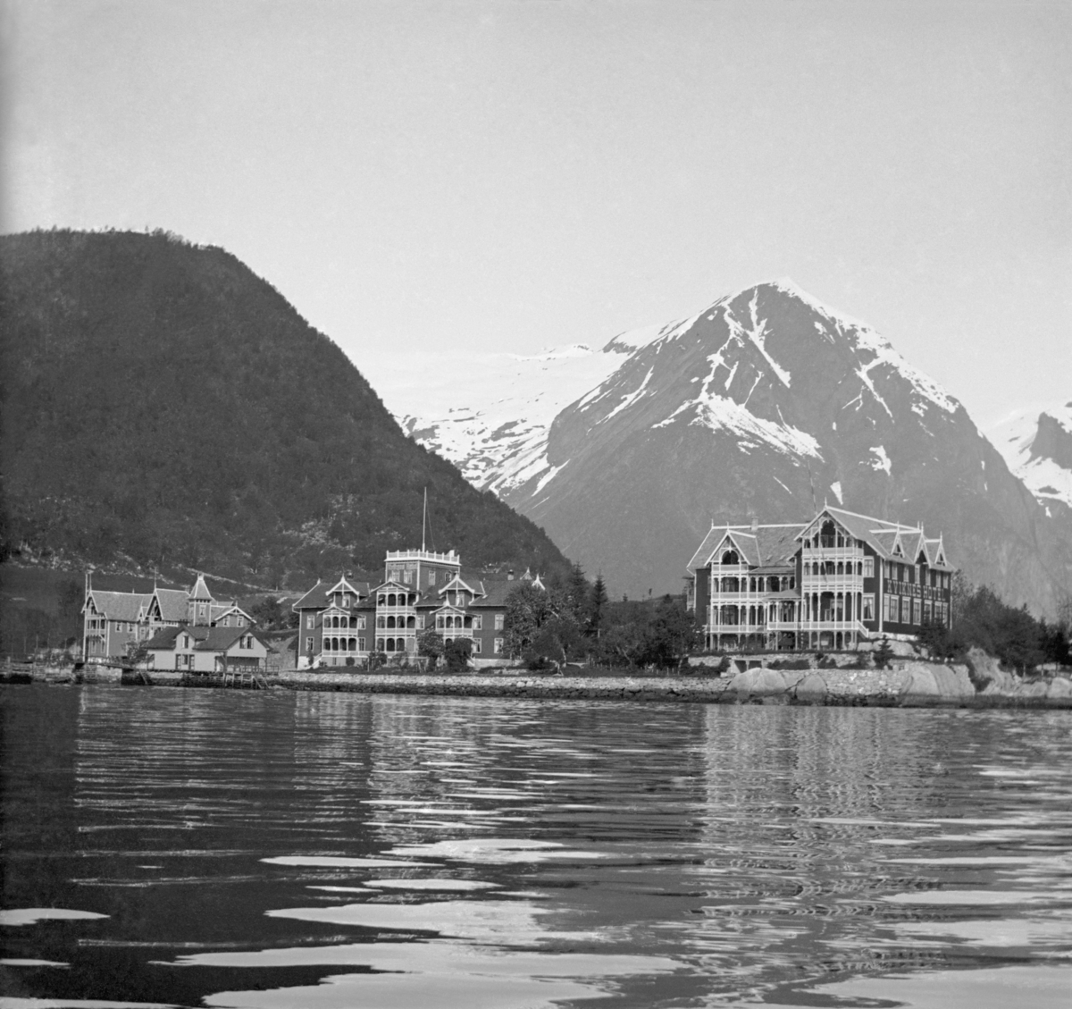 Balestrand, Kviknes hotell
Fotografert 1900 Ca.