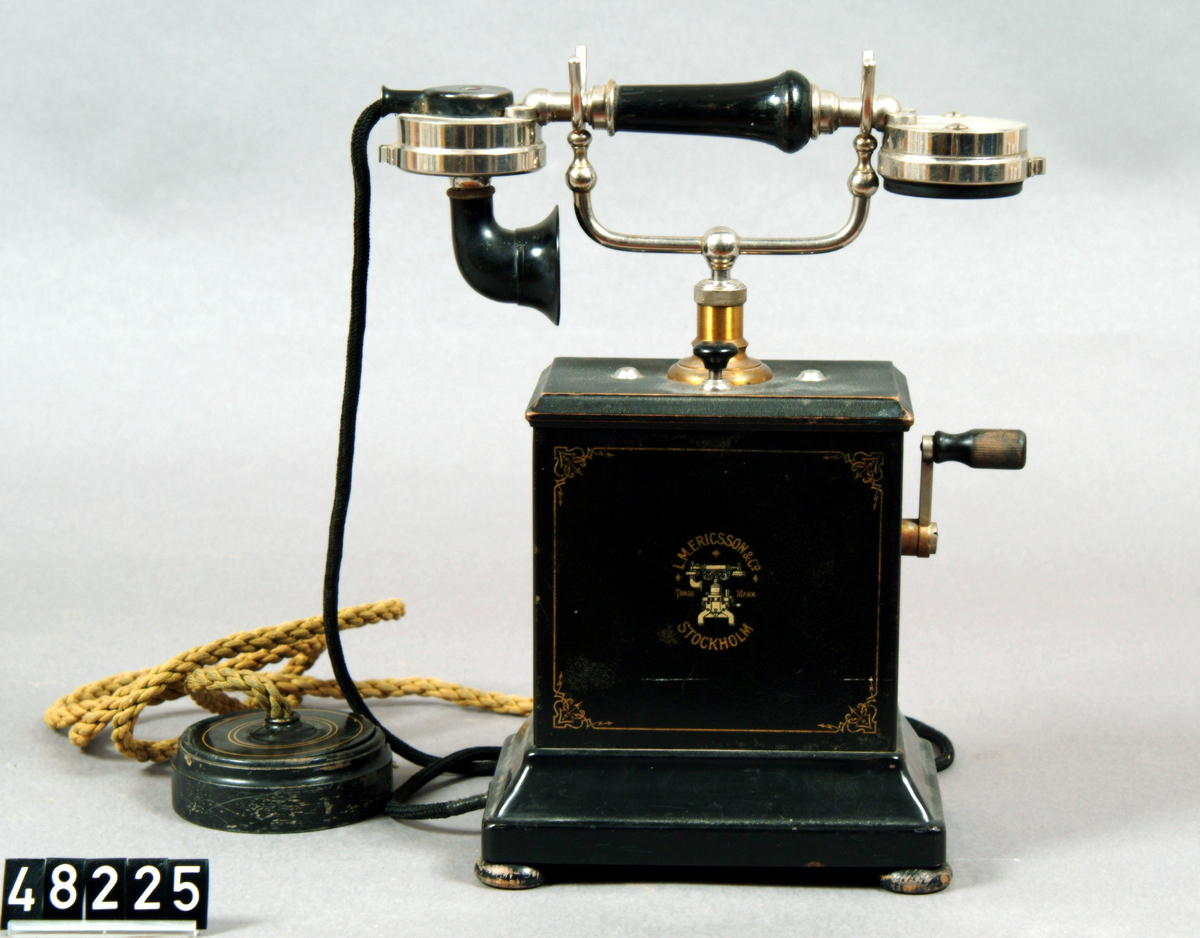 LM Ericssons bordapparat, toligen av 1905 års modell.