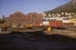 Rullende materiell på verkstedområdet i Narvik - lastetrakto
