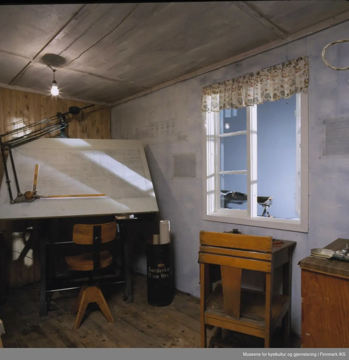 Bildet viser en del av Gjenreisningsmuseet for Finnmark og Nord-Troms sin basisutstilling i den første tiden etter åpningen i 1998.