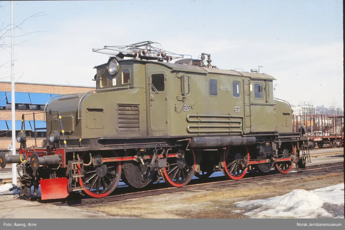 Rjukanbanens elektriske lokomotiv RjB 15 på Grorud Verksted