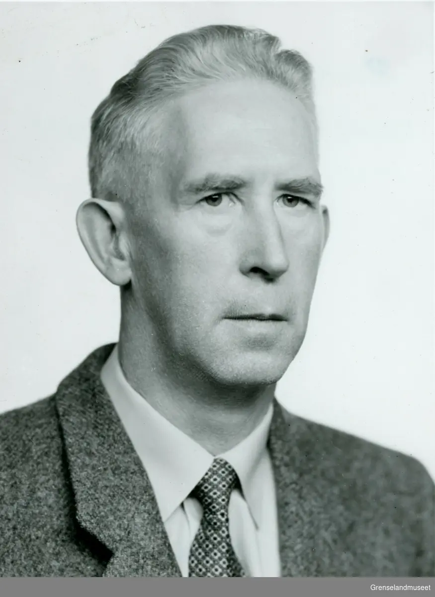 Portrett av Isak Forsdahl. Distriktslege i Sør-Varanger i perioden 1935-1945.