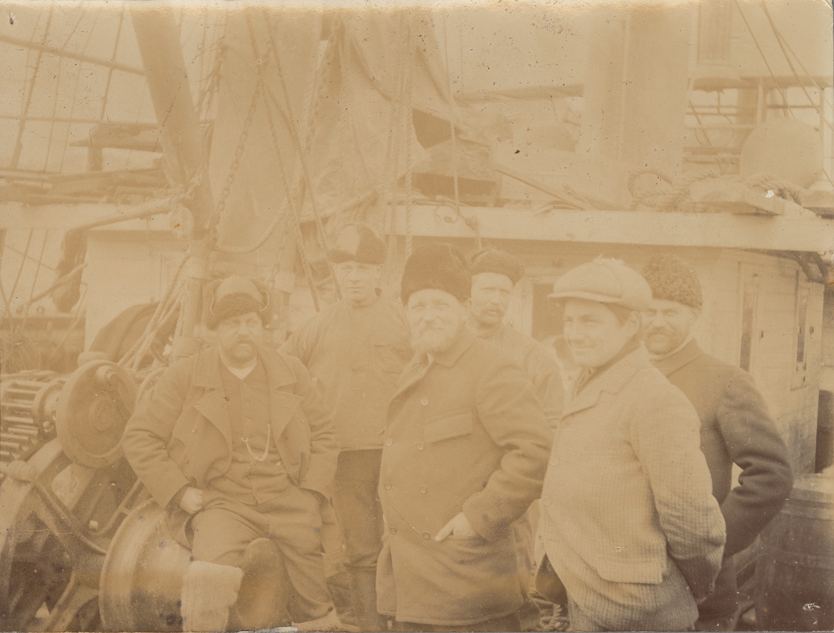 Sjöofficer, geolog och deltagare i den Första svenska Antarktisexpeditionen 1901-1903.