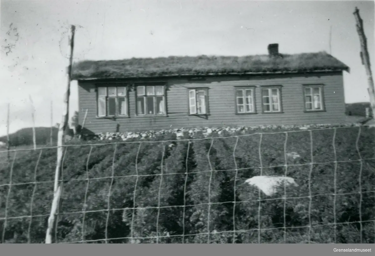 Brevik skole i Jarfjordbotn i 1938