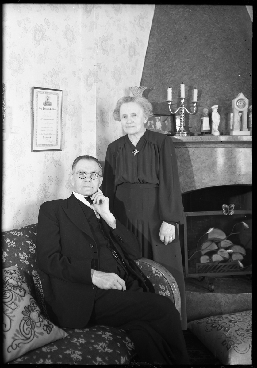Stadsfullmäktiges ordförande H.M. Enander och fru Anna Enander, Norra Ringgatan. 25 mars 1949.