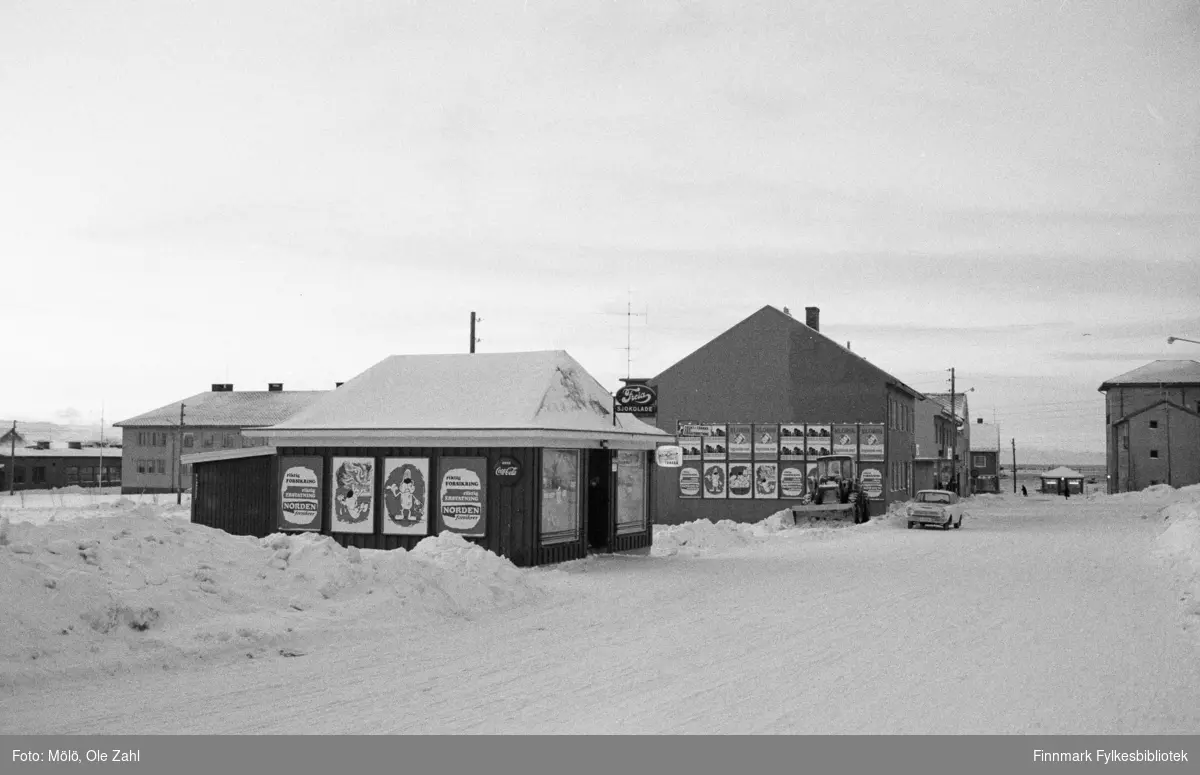 Grethekiosken i Vadsø sentrum, ca. 1970.