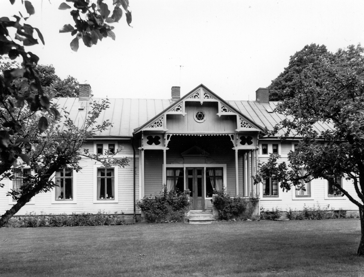 Mangårdsbyggnaden till Tronarp 4 i Kvibille Roluf Hansen och Anna Machums huvudgård.