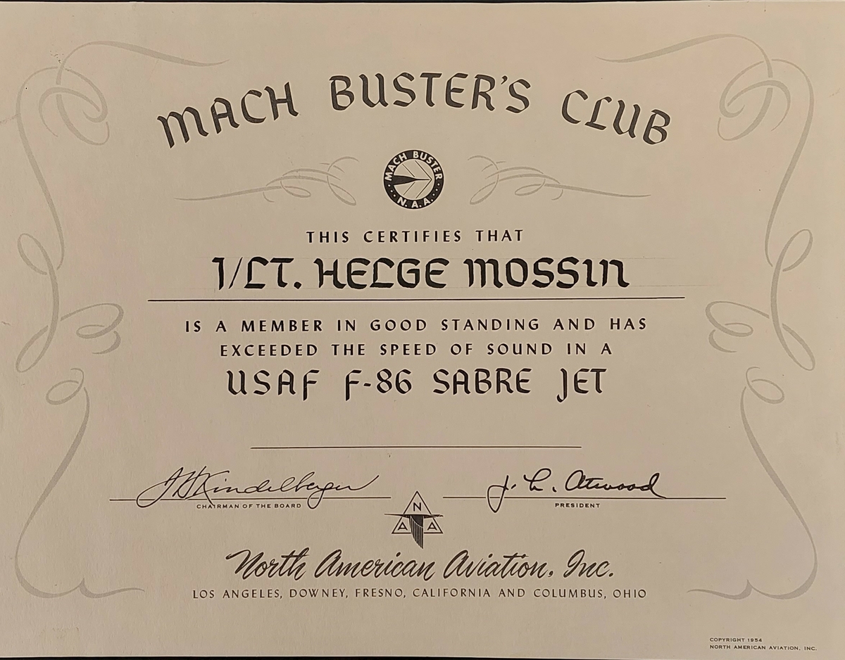 Program fra vitnemålsutdeling i Canada 24 juni 1955. Også vedlagt et sertifikat fra Helge Mossins første supersoniske flyging med jagerflyet F-86.