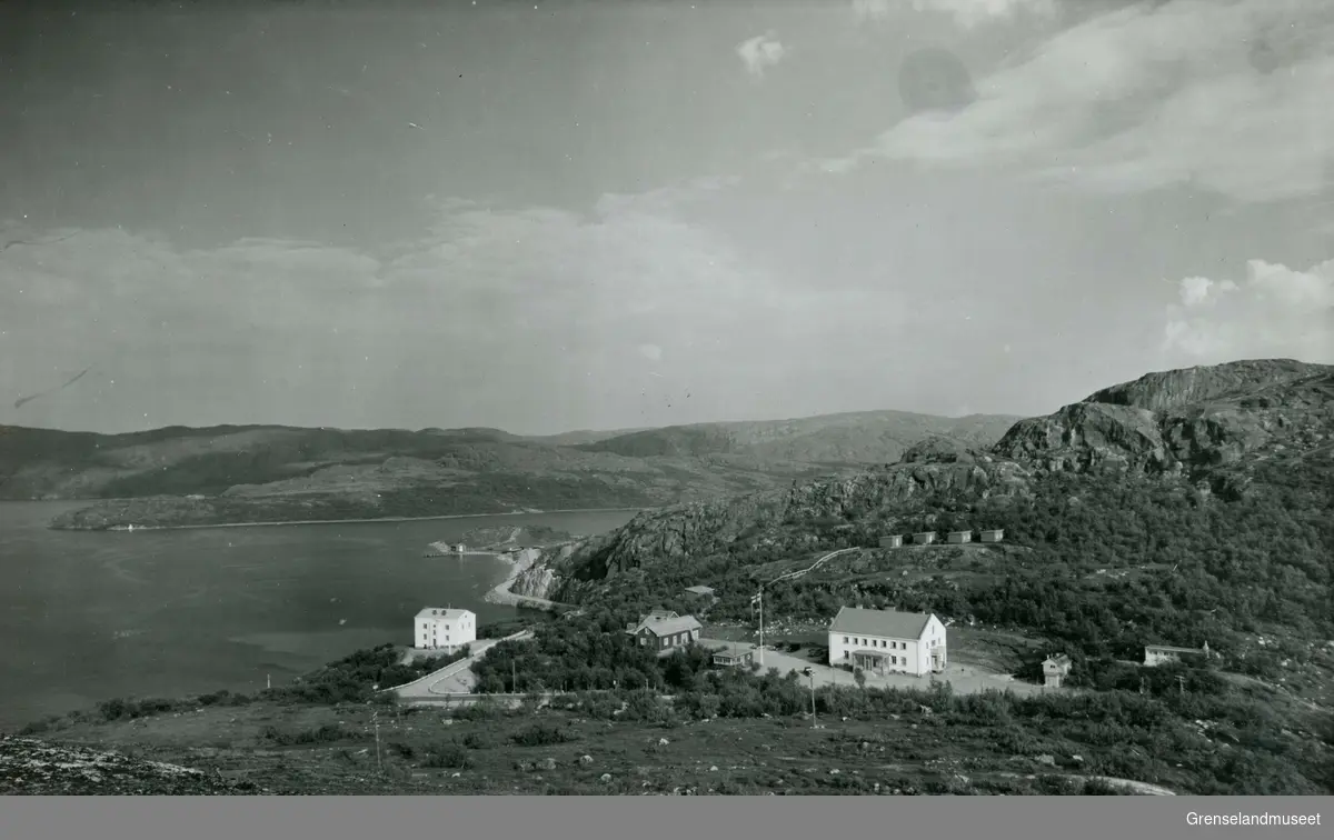 Hotellet i Liinahamari rundt år 1935. 