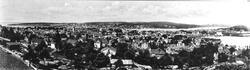 Panoramabilde av Moss by, ca. 1920. Tatt fra vannbassenget/ 