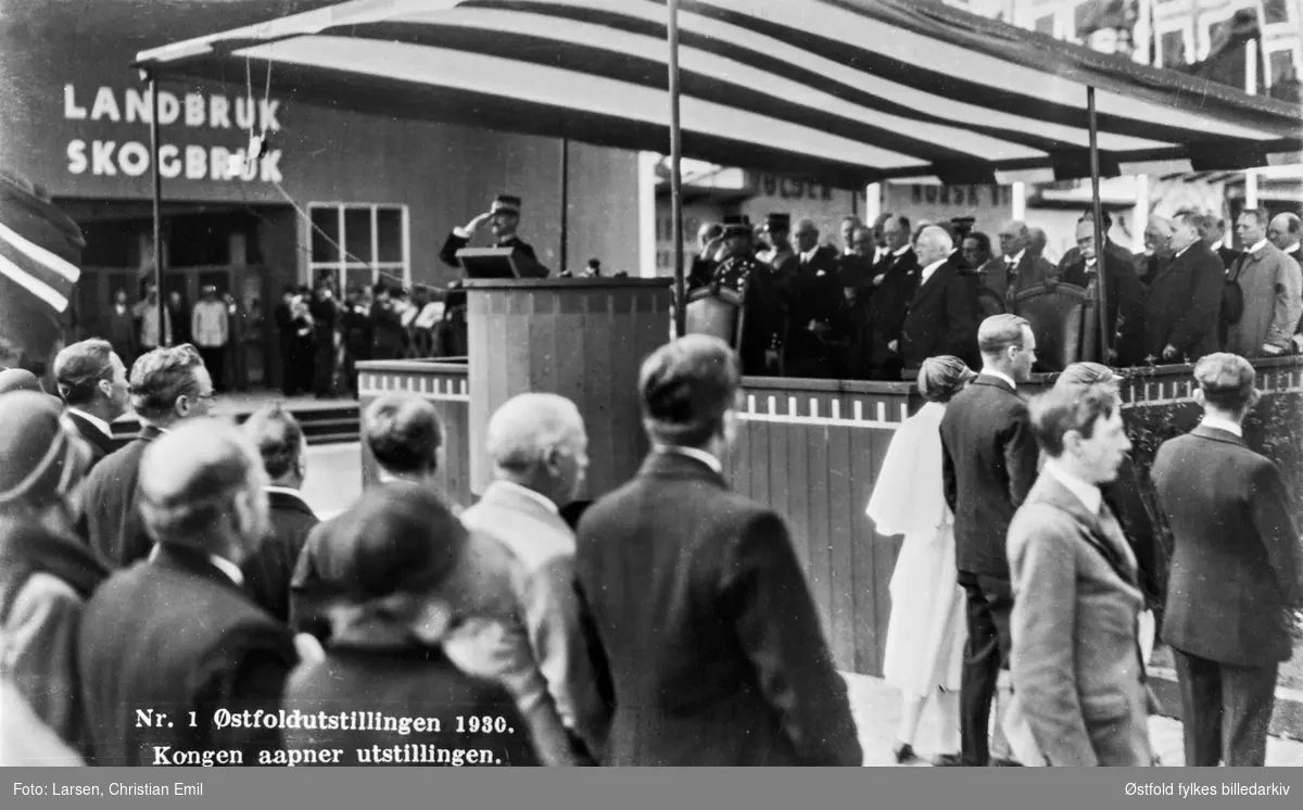 Østfoldutstillingen 1930 i Sarpsborg - Kong Haakon VII åpner utstillingen.