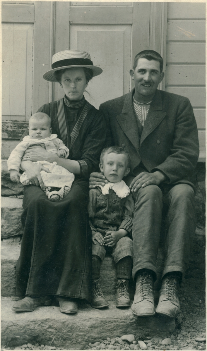 Dalsland. Familjeporträtt