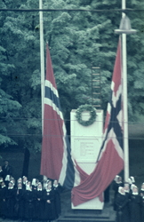 Minnesmarkering ved Oslo domkirke under feiringen av frigjør