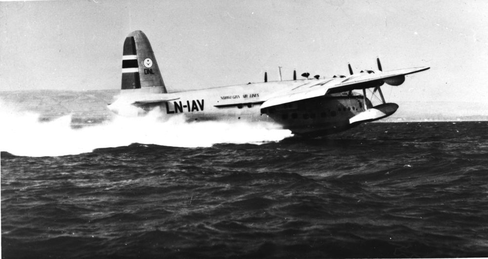 sj-fly-av-typen-sandringham-fra-dnl-norwegian-air-lines-letter-lander