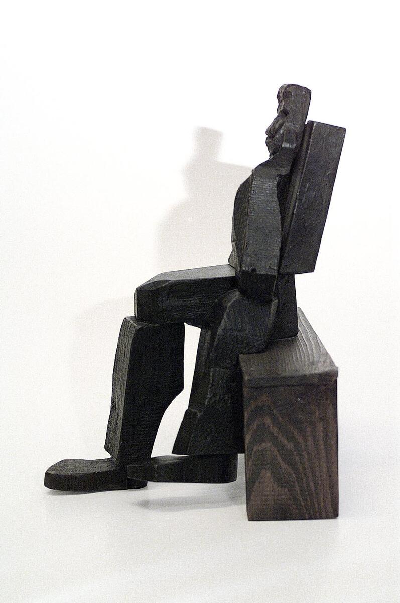 Sittande [Skulptur]