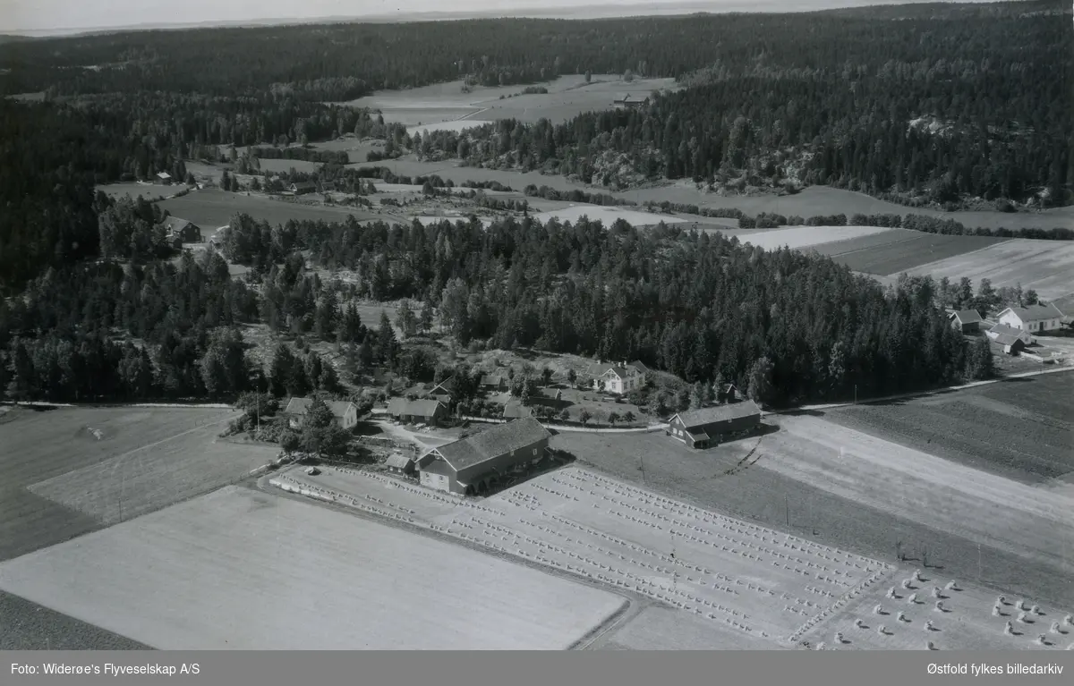 Flyfoto fra Ørmen, vestre 8/1 1949 i Onsøy.