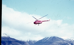 Russisk helikopter. Bilde fra Bjørnar Nilsen, sønn av stiger