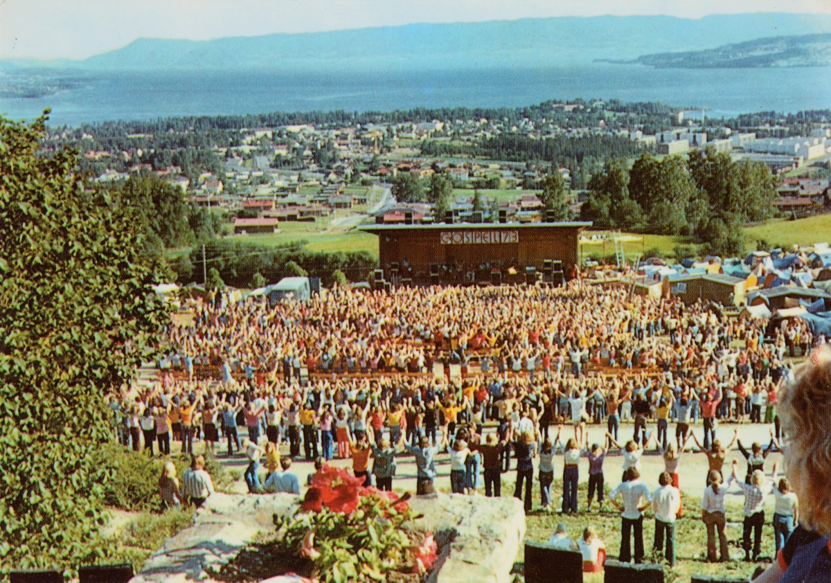 Postkort, Hamar, Hedmarktoppen Motell og Camping, pinsevennenes sommerstevne, ungdomsfestival 1973, Gospel 73, 3000 deltakere på uterscena,
