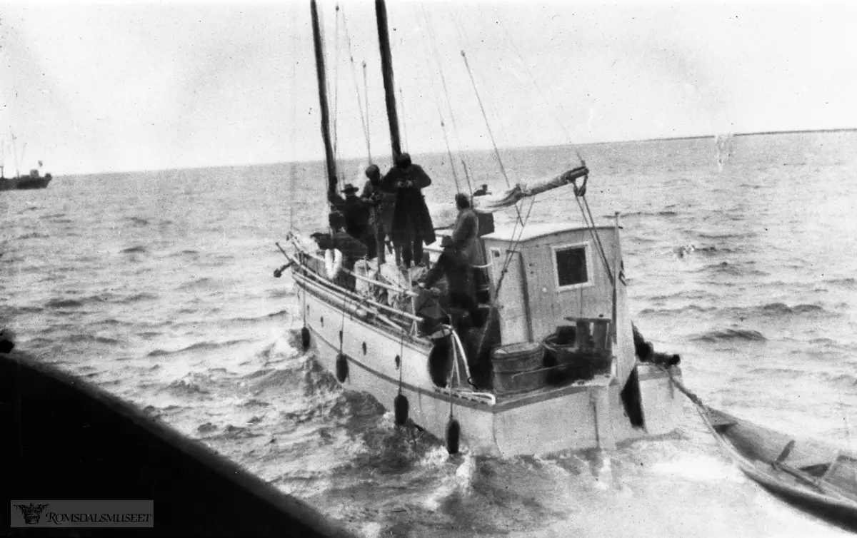 Fra Jonas Lied samlingen., "Nansen and party leaving S.S Correct, going up the Yenisey on M.S Omulj, 1913".