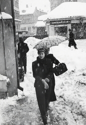 Voldsomt snøvær i Oslo. Mars 1954