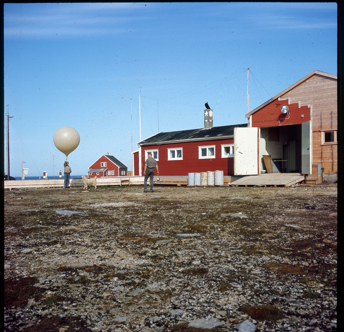 Værballong, Bjørnøya meteorologiske stasjon.