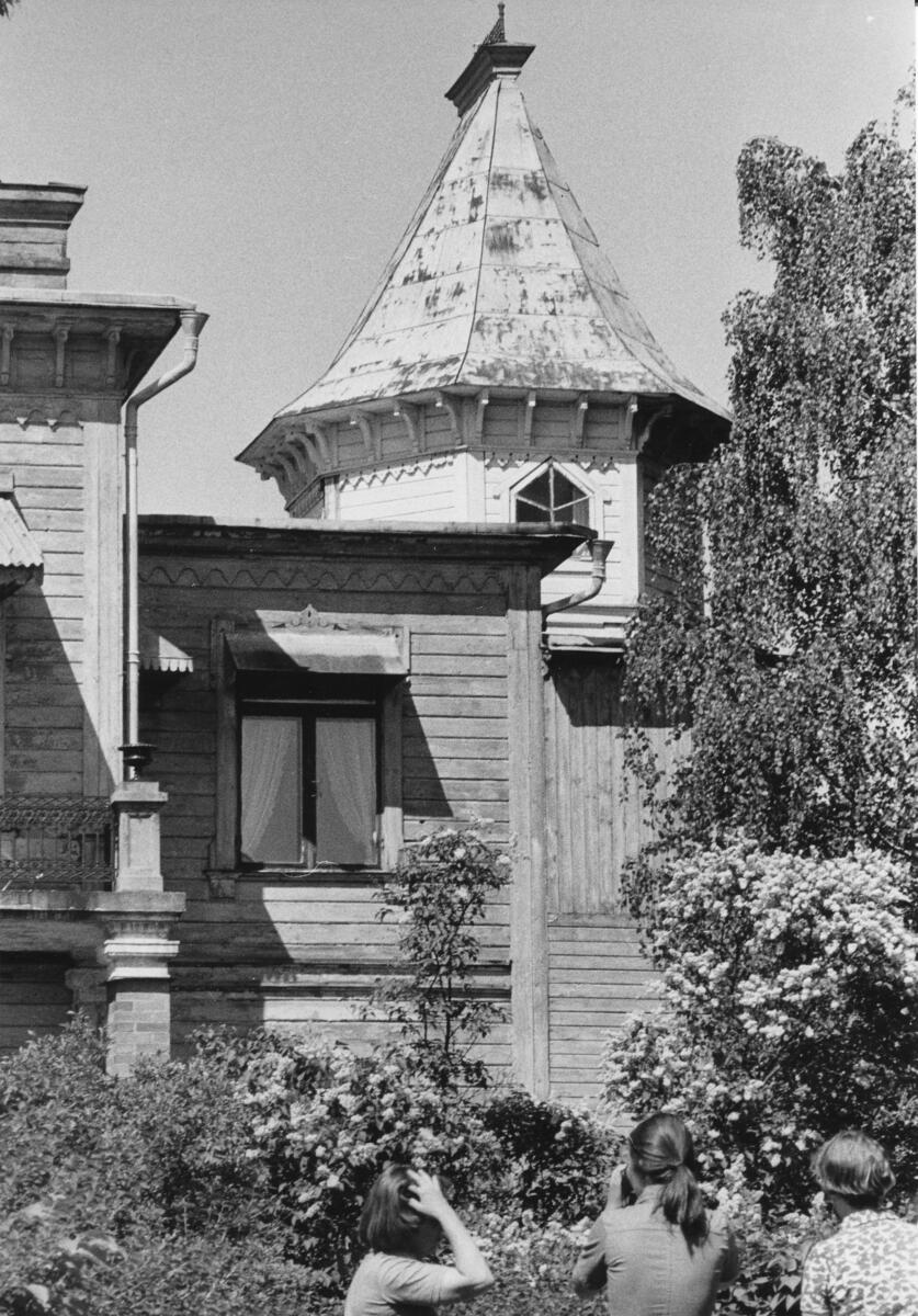 Karaktäristiskt torn på Villa Lindset. Foto ca 1970.