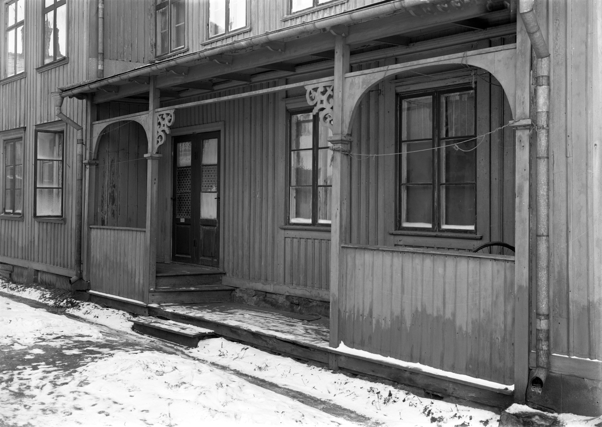 Gårdssidan till fastigheten Filaregatan 3 ca år 1930.