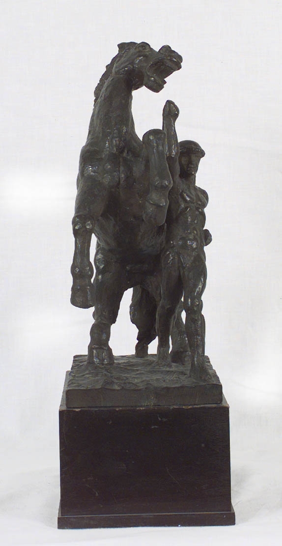Stegrande häst [Skulptur]