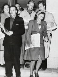 Kommunevalget 1947. Medlemmer av AUF deltar i valgkampen for