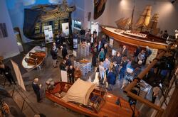 Vernissage för utställningen "Folkhemmets fritidsbåtar" på S