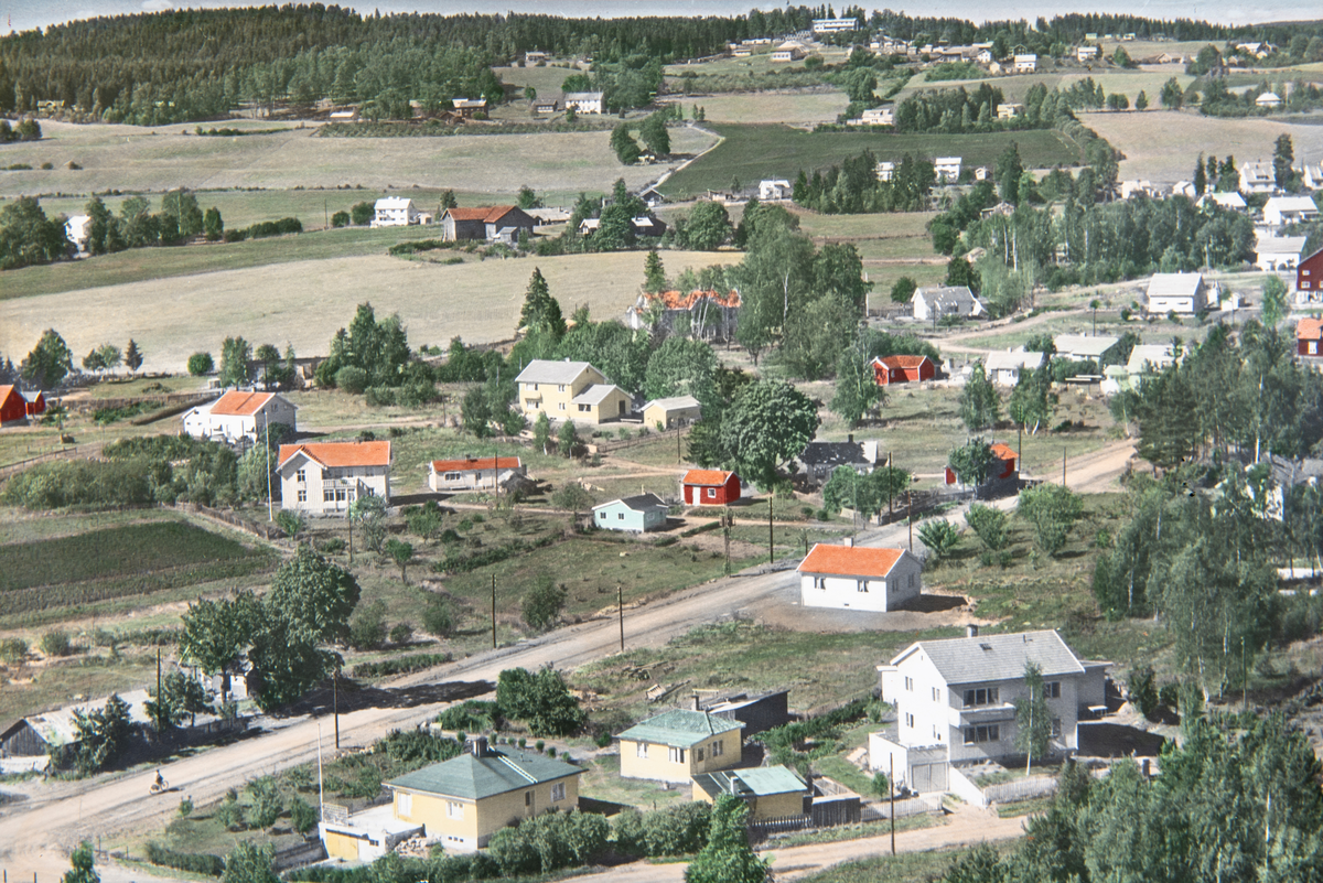 Hamar, flyfoto, eneboliger langs Vognvegen, boligbebyggelse på Prestrud, Måsåbekkvegen,