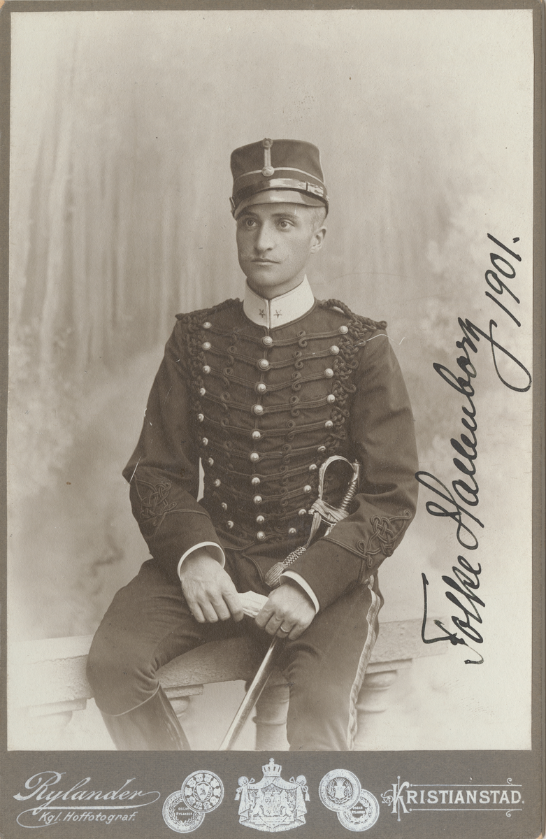 Porträtt av Folke Hallenborg, underlöjtnant vid Wendes artilleriregemente A 3.