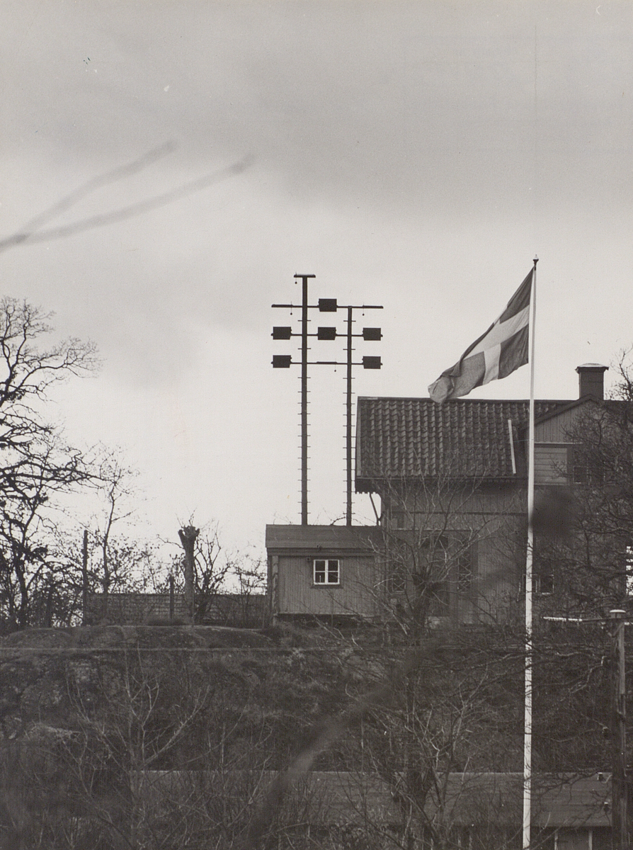 Furusund Optiska telegrafstation återinvigdes efter en nära 100-årig vila den 5 juni 1964. Den var i bruk åren 1837-1866 som mellanstation på linjen Stockholm-Arholma-Söderarm och som ändstation till Arholma fram till 1871.