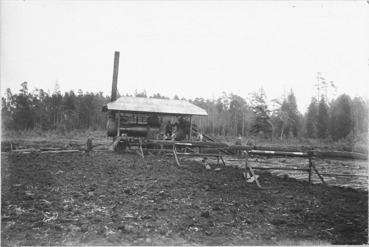 Torvmaskin vid Emmaljunga Torvindustri.