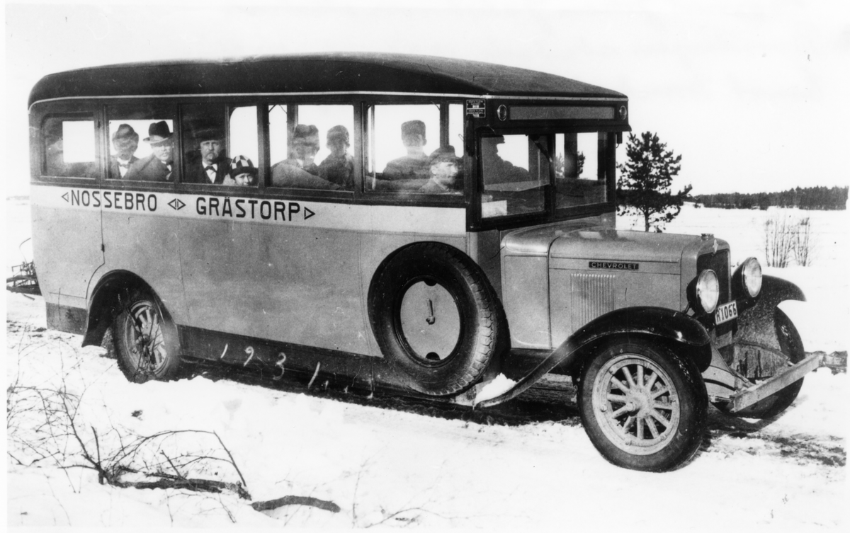 Nossebro-Grästorp. Text till bild: "Startade 1926 sv Ernst Bomhall. Upphörde ca 1935. Kortet är från 1931"