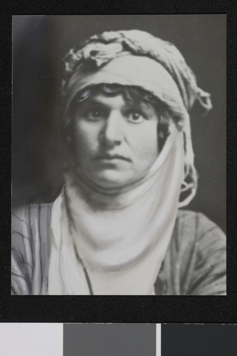 Fotografi tatt i forbindelse med Elisabeth Meyers bok; En Kvinnes Ferd til Persia.