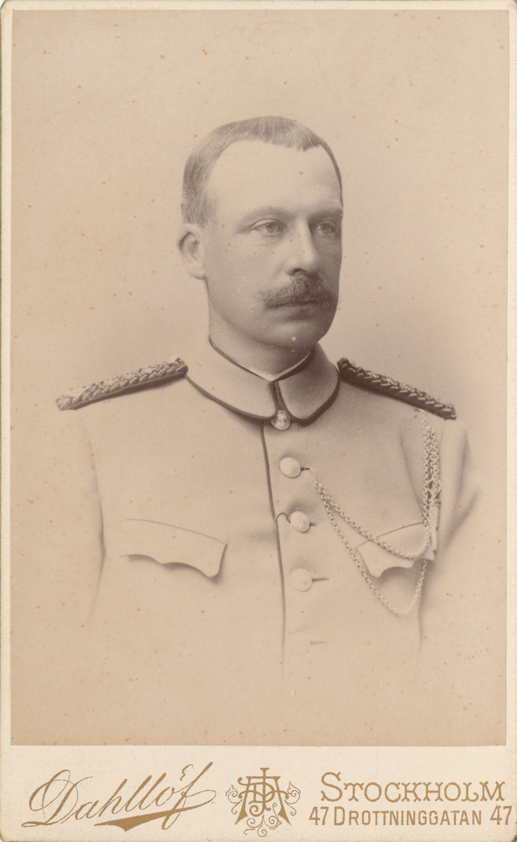 Porträtt av Peter Krefting, officer i norska armén.
