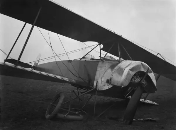 Havererat Militärt Flygplan Fokker B.I Tillhörande Österrike-Ungern ...