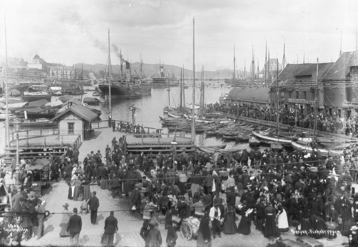 Bergen - Fiskebryggen 12.juli 1902
