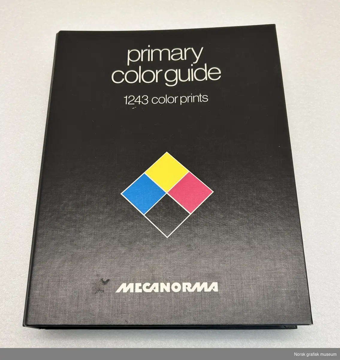 Primay color guide
1243 color prints

Utgitt av Mecanorma.