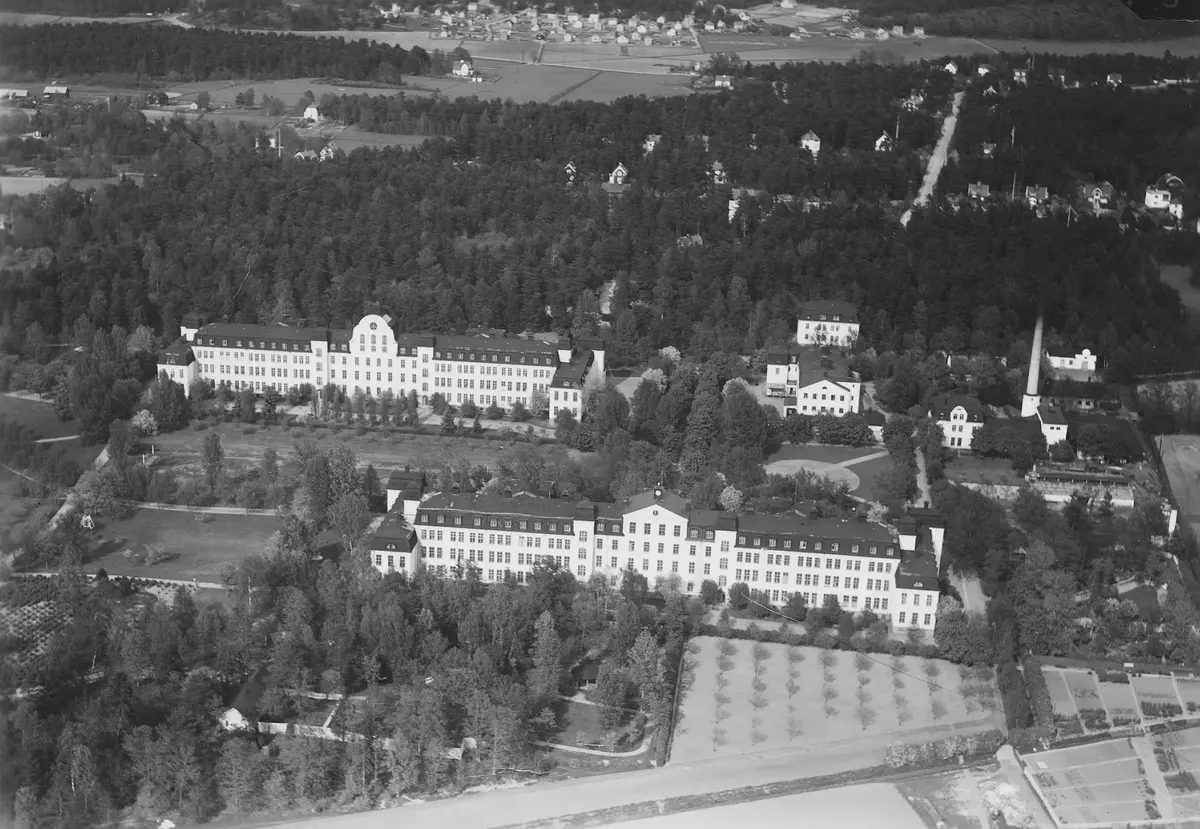 Flygfoto över Långbro sjukhus; Älvsjö.